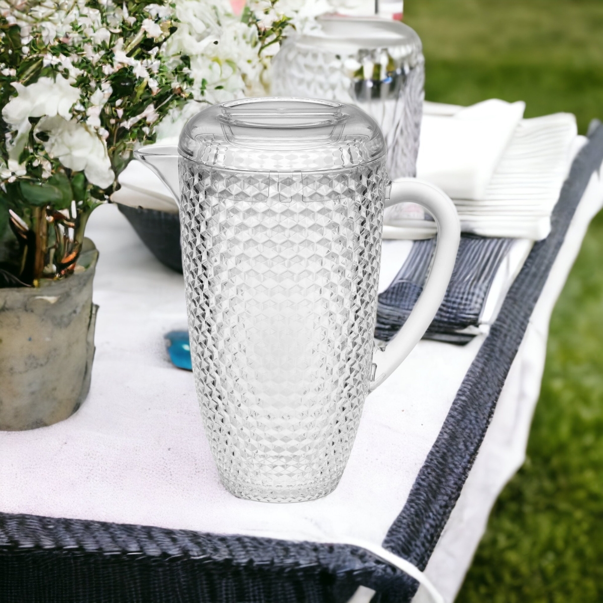 Picture of HomeRoots 523314 2.5 qt. Diamond Acrylic Serving Pitcher, Clear