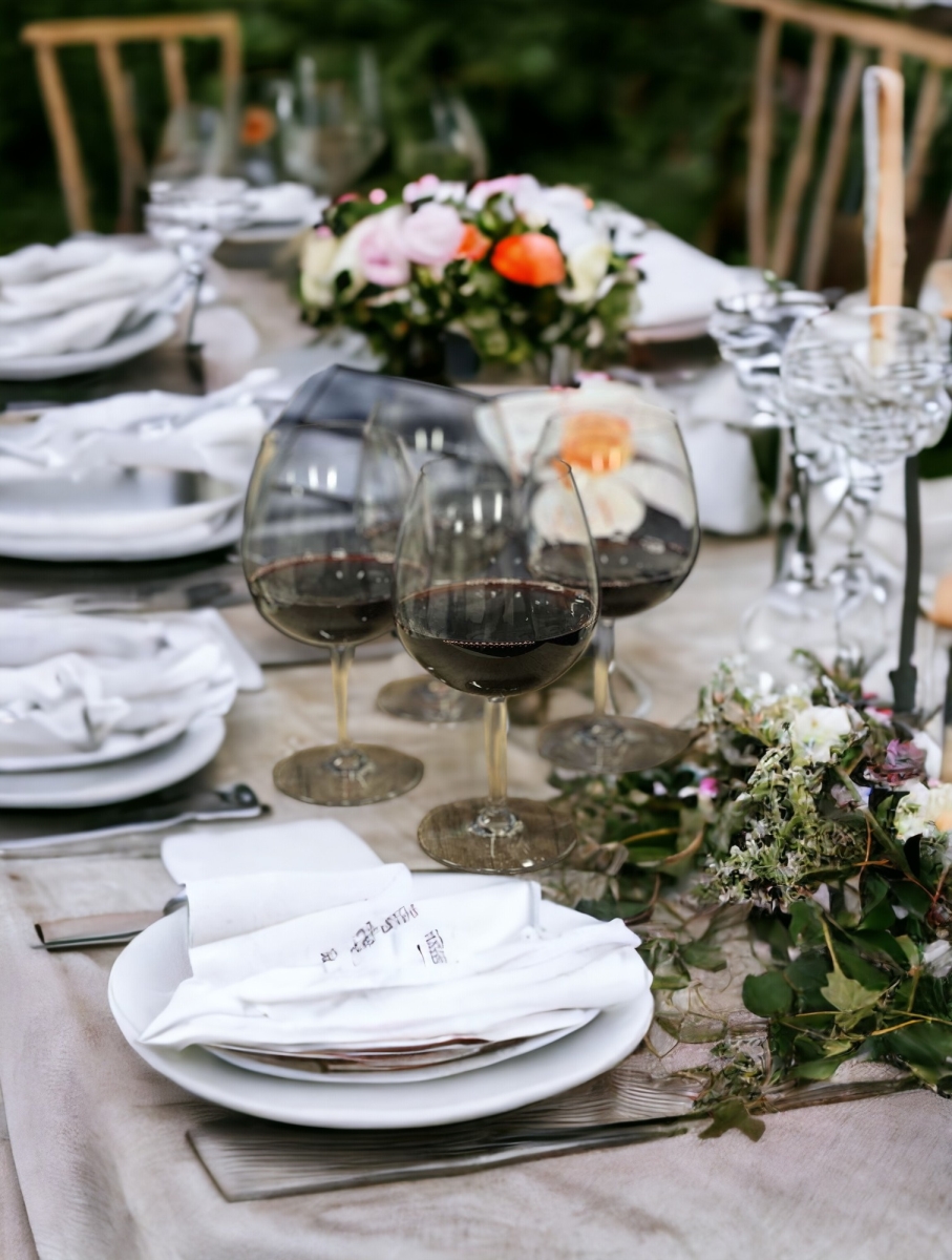 Picture of HomeRoots 521137 Dimpled Tritan Plastic Balloon or Round Bowl Stemmed All Purpose Wine Glasses, Clear - Set of 4