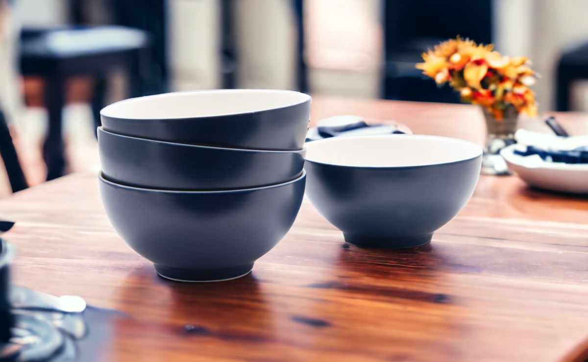 Picture of HomeRoots 483503 Porcelain Service for Four Bowl Set, Blue & White - 4 Piece