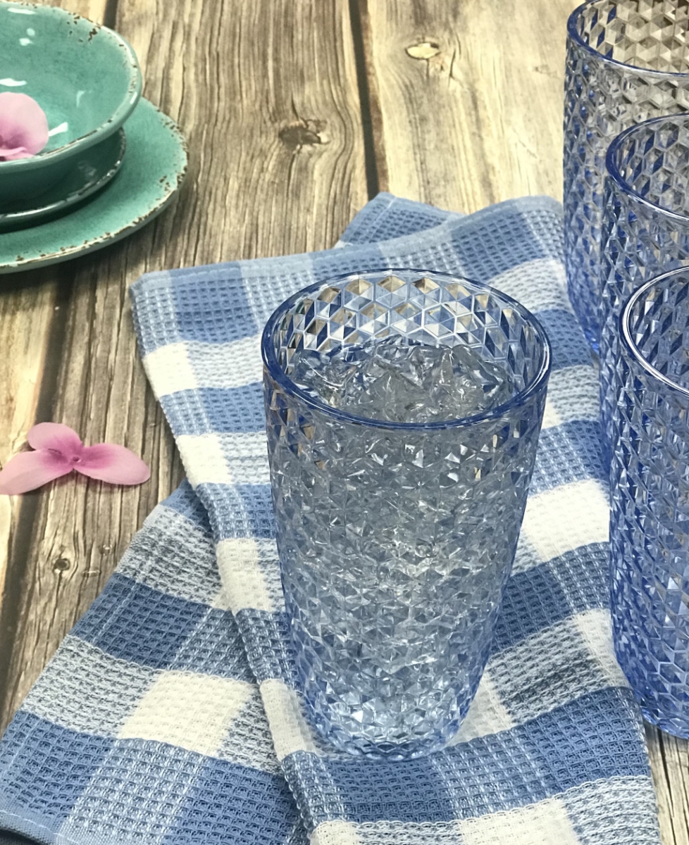 Picture of HomeRoots 521166 Geometric Acrylic Stemless Highball Glass, Blue - Set of 4