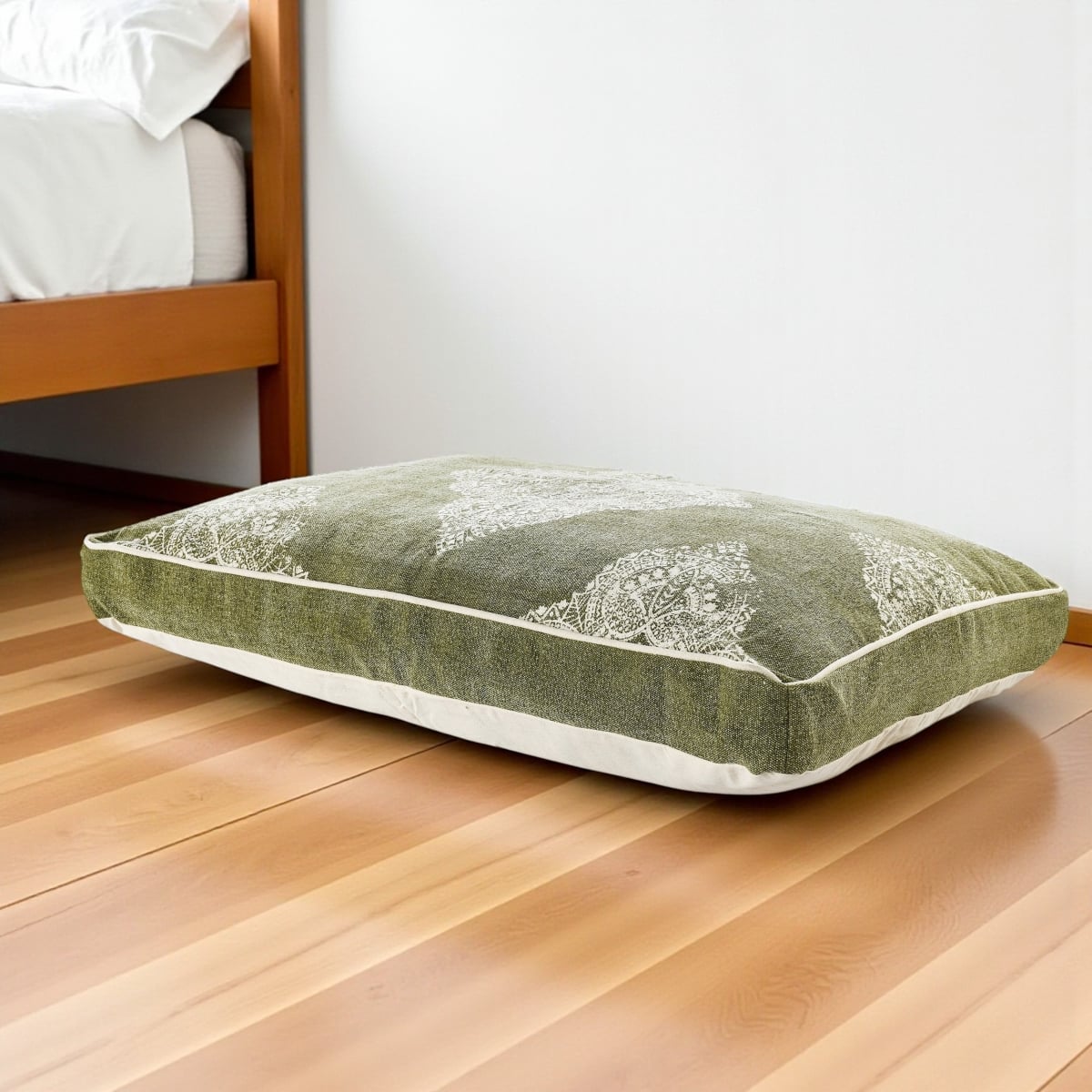 548235 24 x 36 in. Sto ashed Sage Medallion Pillow Style Pet Bed with Removable Cover