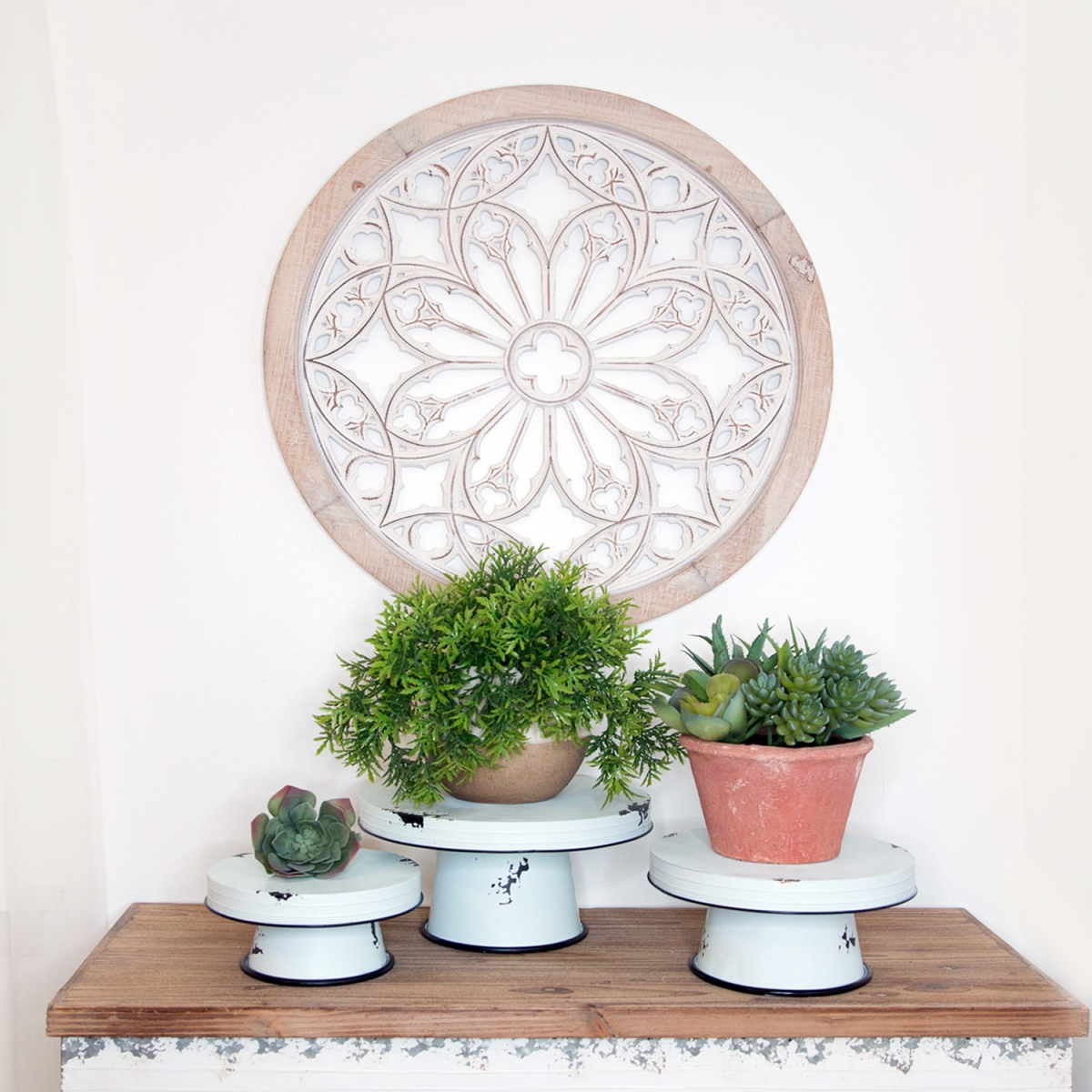 Picture of HomeRoots 636140 White Metal Round Riser Trays - Set of 3