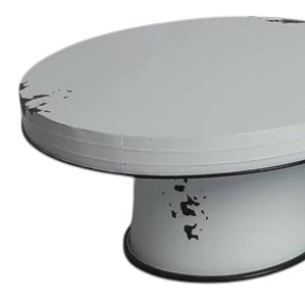 Picture of HomeRoots 636140 White Metal Round Riser Trays - Set of 3