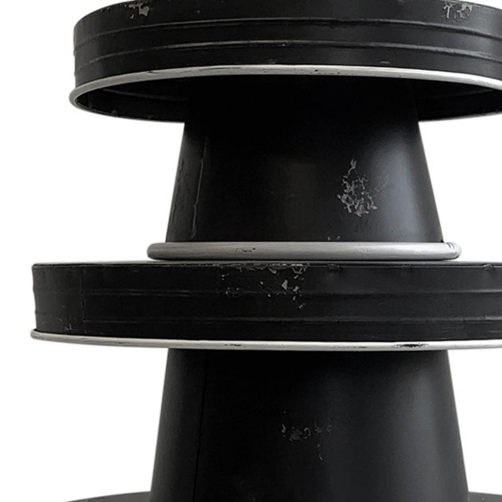 Picture of HomeRoots 636141 Black & White Metal Round Cake Stand Riser Trays - Set of 3