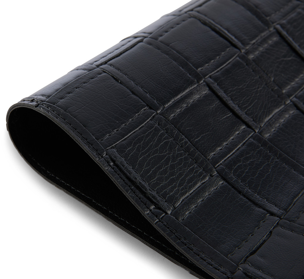 Picture of HomeRoots 653657 18 in. Black Basketweave Faux Leather Placemats - Set of 4
