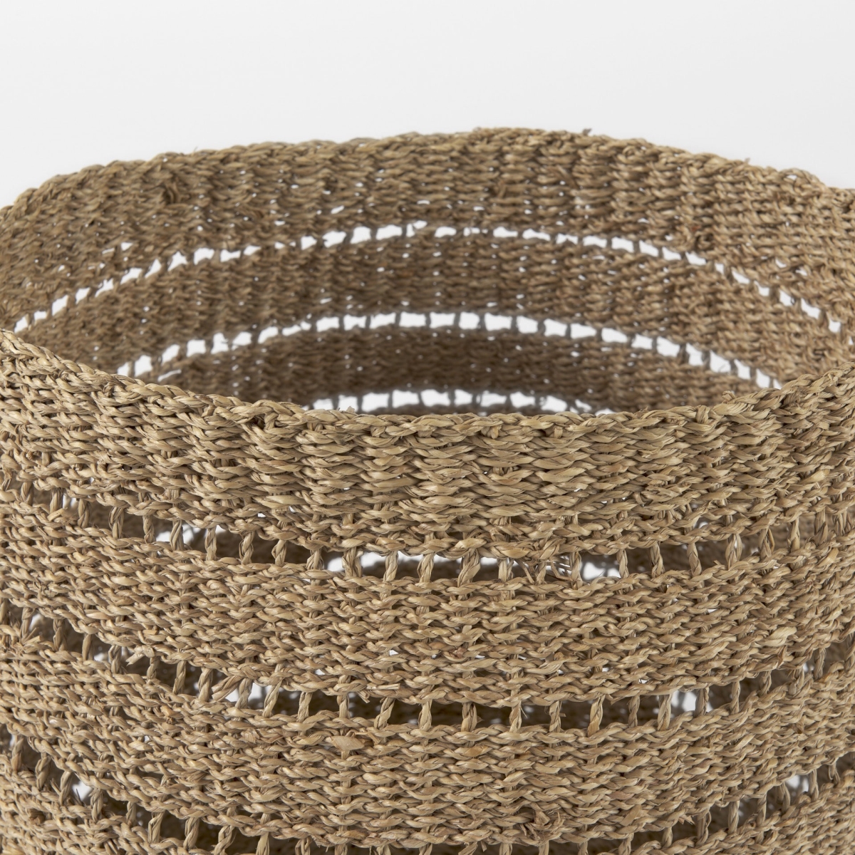 Picture of HomeRoots 392156 Woven Wicker Storage Baskets, Brown - Set of 2