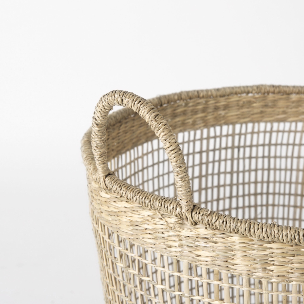 Picture of HomeRoots 392159 Round Wicker Storage Baskets, Brown - Set of 3