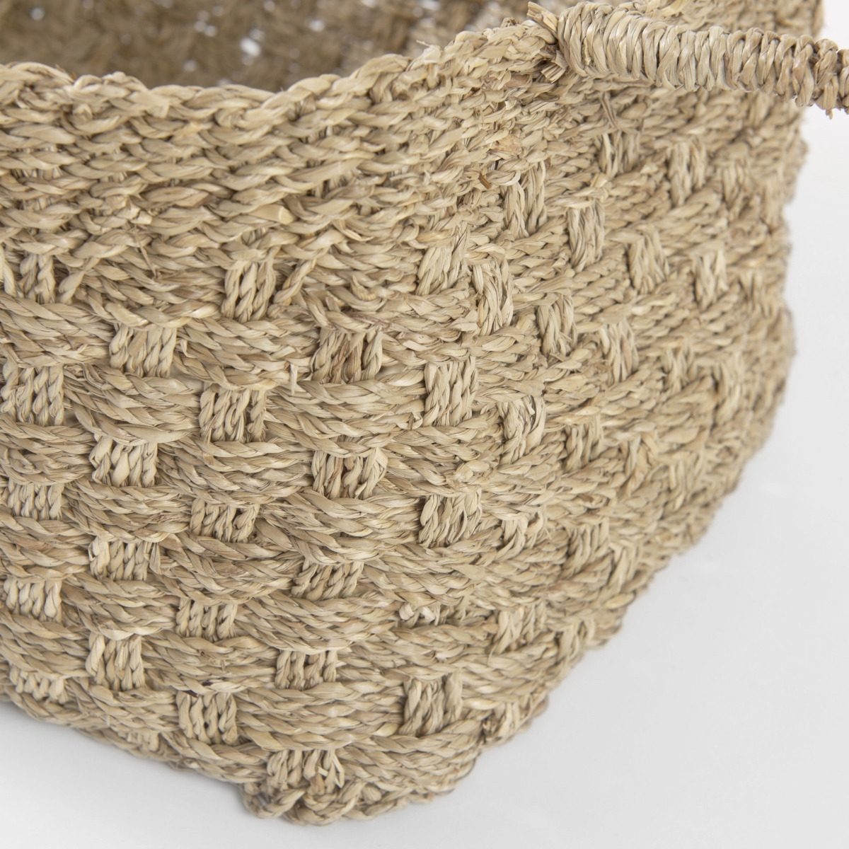Picture of HomeRoots 392164 Brown Weaved Wicker Storage Baskets - Set of 3