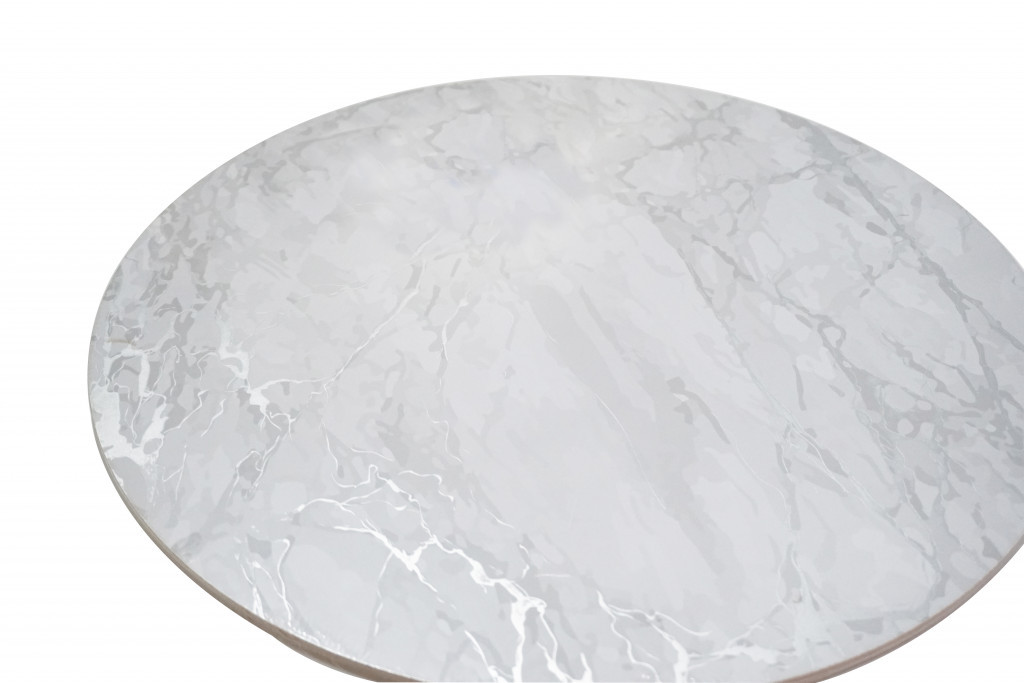 Picture of HomeRoots 483727 Silver Swirl Cork Round Indoor & Outdoor Placemats - Set of 2