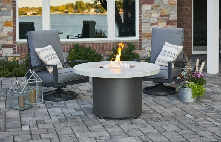 Outdoor Greatroom Bc-20-wo 20 In. White Onyx Beacon Chat Height Gas Fire Pit Table