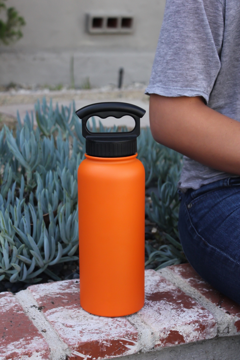 Picture of Fifty & Fifty V34001BK0 34 oz Matte Black Bottle with 3 Finger Grip Cap