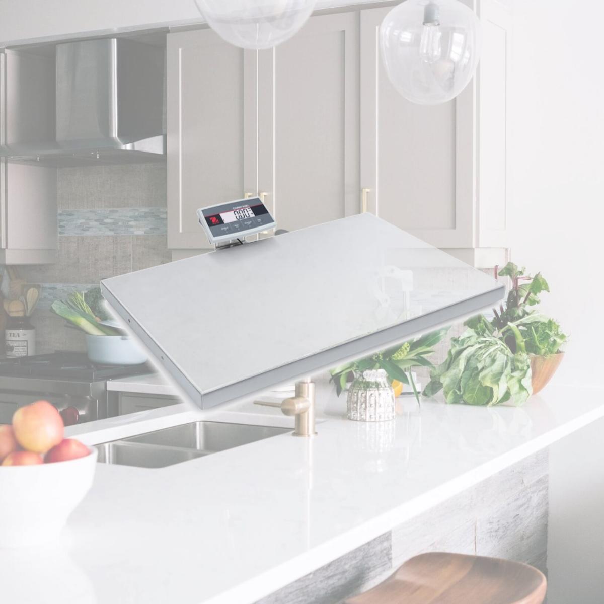 Picture of Ohaus 30745950 400 lbs x 0.2 lbs I-C52M200X Shipping Scale with32.7 x 23.6 in. Platform