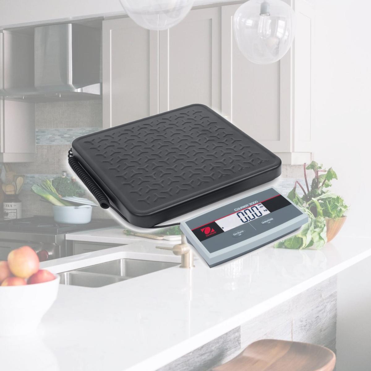 Picture of Ohaus 30809867 150 lbs x 0.1 lbs I-C31M75R Shipping Scale with 12.6 x 13 in. Platform