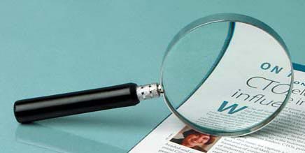03271 Round Magnifier With Plastic Handle - 4 In.