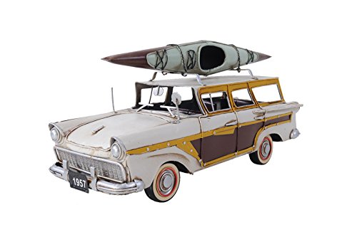 Fords Woody-look Country Squire With Kayak Model Airplane