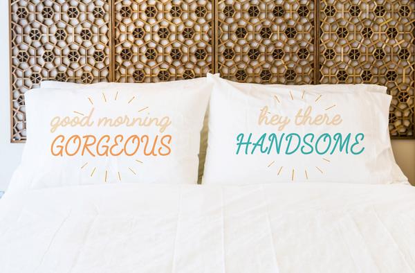73875cse Good Morning Gorgeous Hey There Handsome Pillow Case - Multicolor, Set Of 2