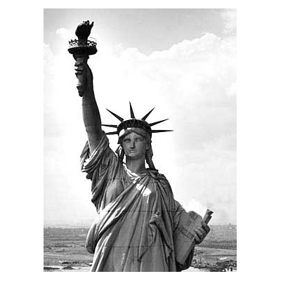 0000-5041-31 25 X 34 In. New York City Statue Of Liberty Planked Wood Wall Decor By Underwood Photo Archive