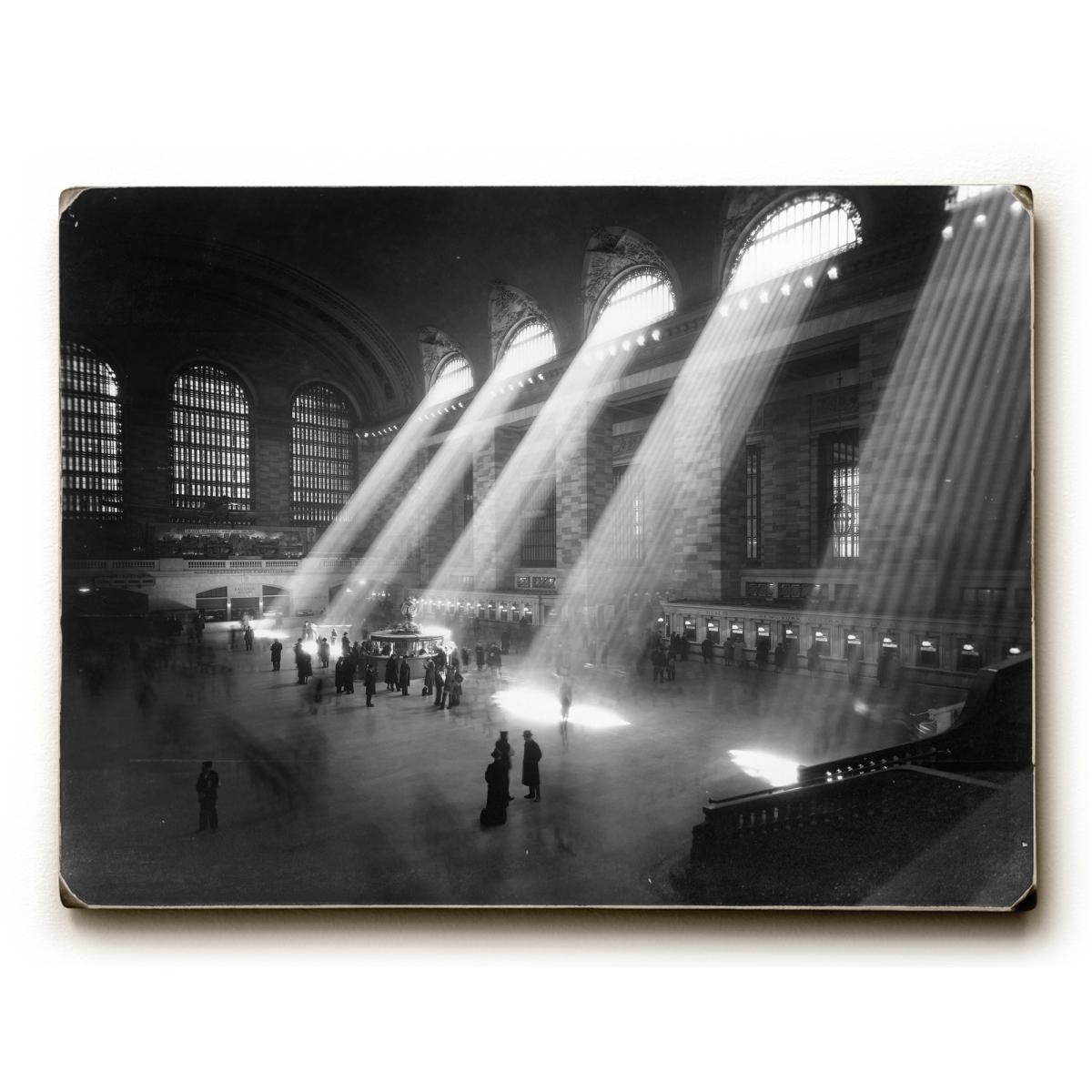0003-2029-25 9 X 12 In. New York City C. 1940s Grand Central Railroad Solid Wood Wall Decor By Underwood Photo Archive