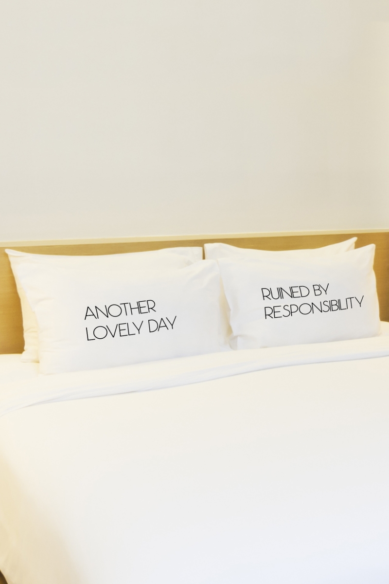 75326cse Another Lovely Day Pillow Case, Black - Set Of 2
