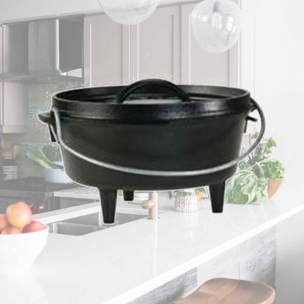 Picture of Lodge Mfg L10CO3 Camp Dutch Oven With Lid, 4 Quart