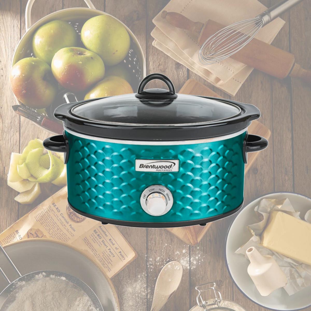 Picture of Brentwood Appliances SC-140BL 4.5 qt. Scallop Pattern Slow Cooker - Blue