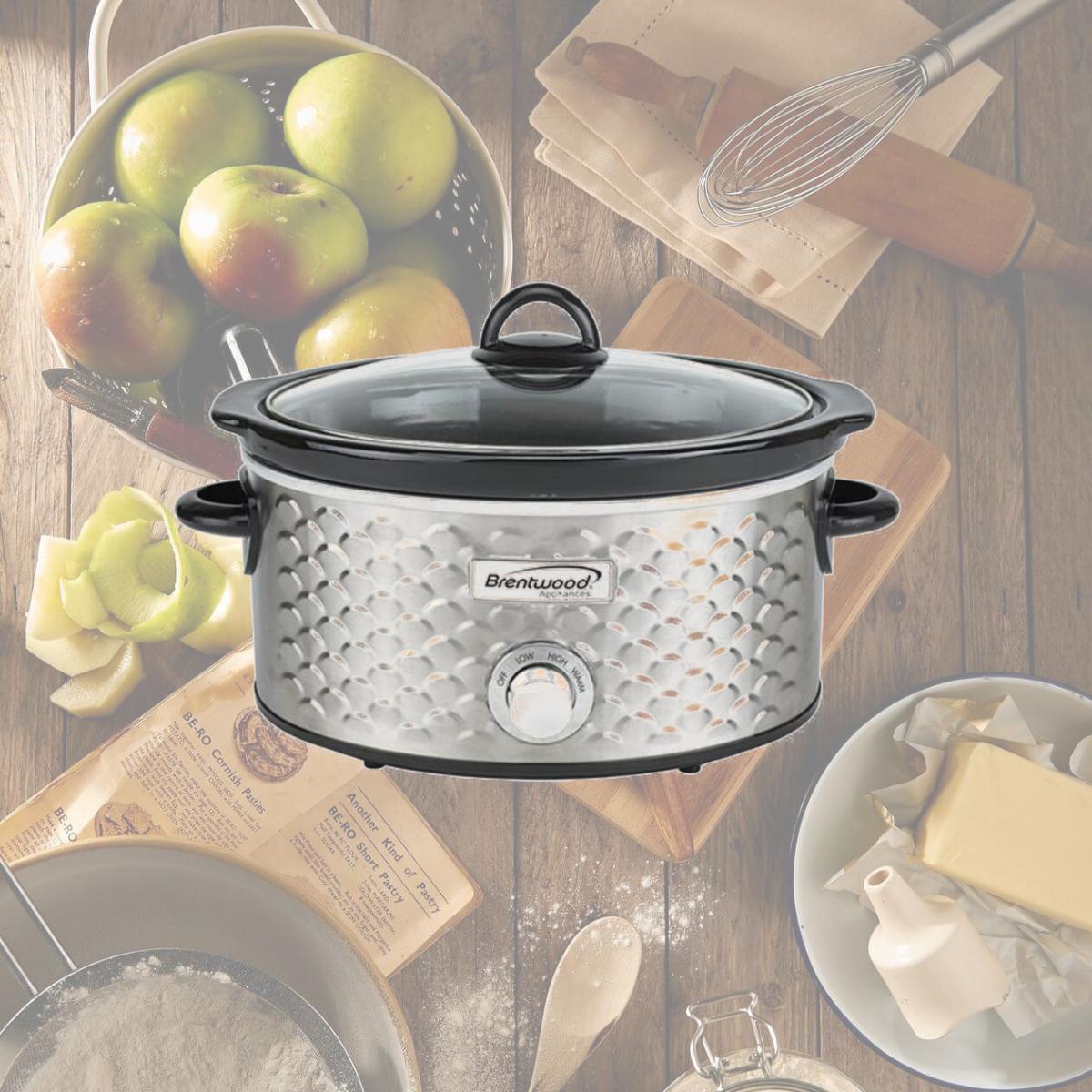Picture of Brentwood Appliances SC-140S 4.5 qt. Scallop Pattern Slow Cooker - Silver