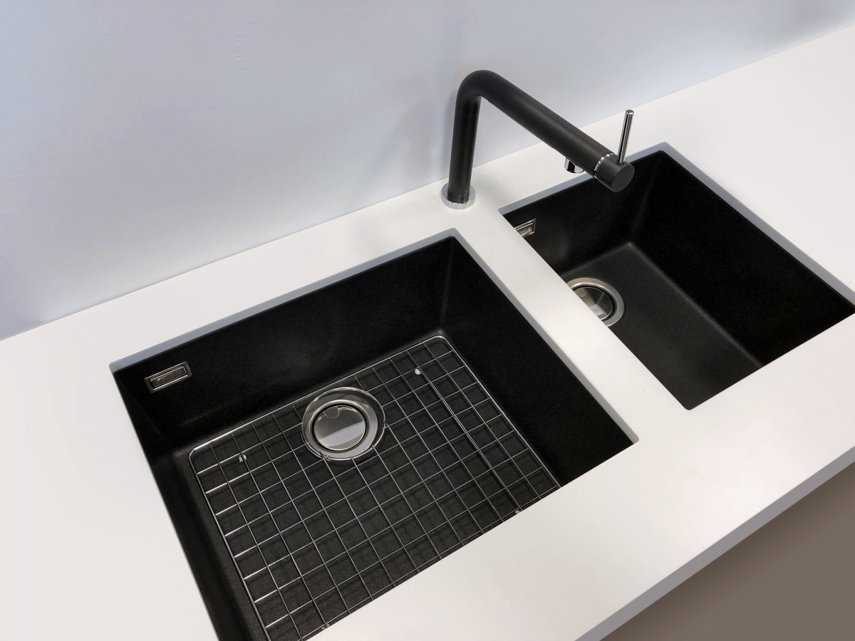 Picture of LaToscana GRID60 16.75' x 13.75' Stainless Steel Sink Grid for LaToscana Sinks ON6010, ON6010ST