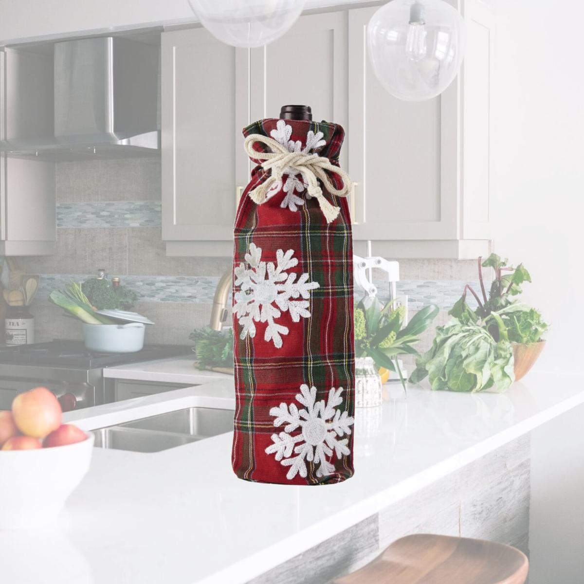 Picture of Peking Handicraft 19PK1033WBWC 5.5 x 13 in. Snow Flake Wine Bag