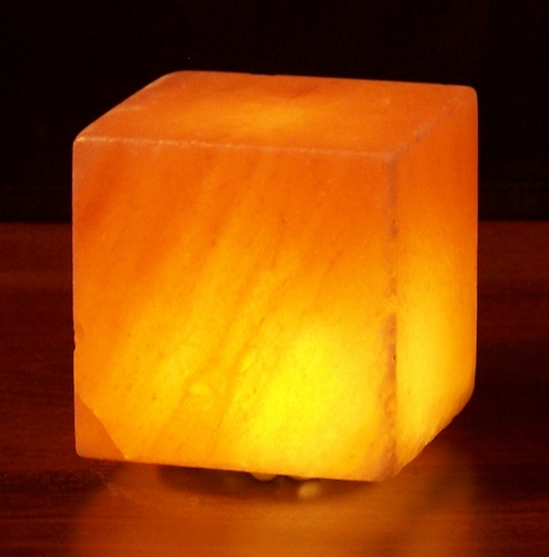 Linnea Brands 691135 Cube Usb Salt Lamp