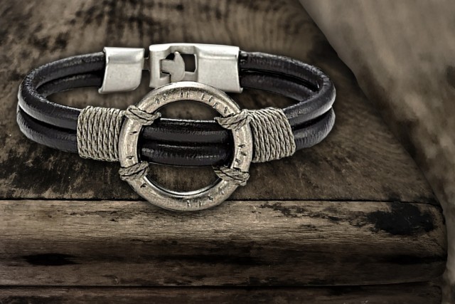 -c692-9 Stainless Steel Alloy & Leather Bracelet