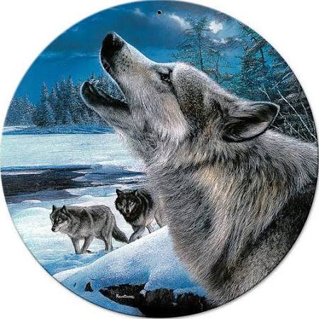 14 In. Wolf Evening Drifters Round Metal Sign