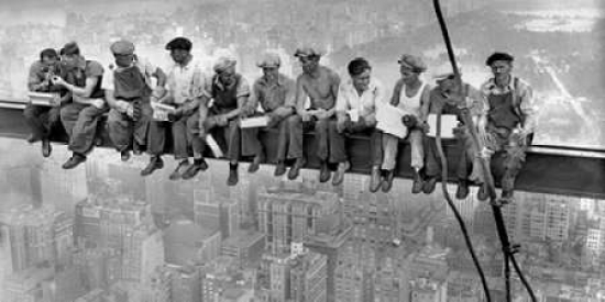 Pdx2ce237large New York Construction Workers Lunching On A Crossbeam 1932 Poster Print By Charles C. Ebbets, 24 X 48 - Large