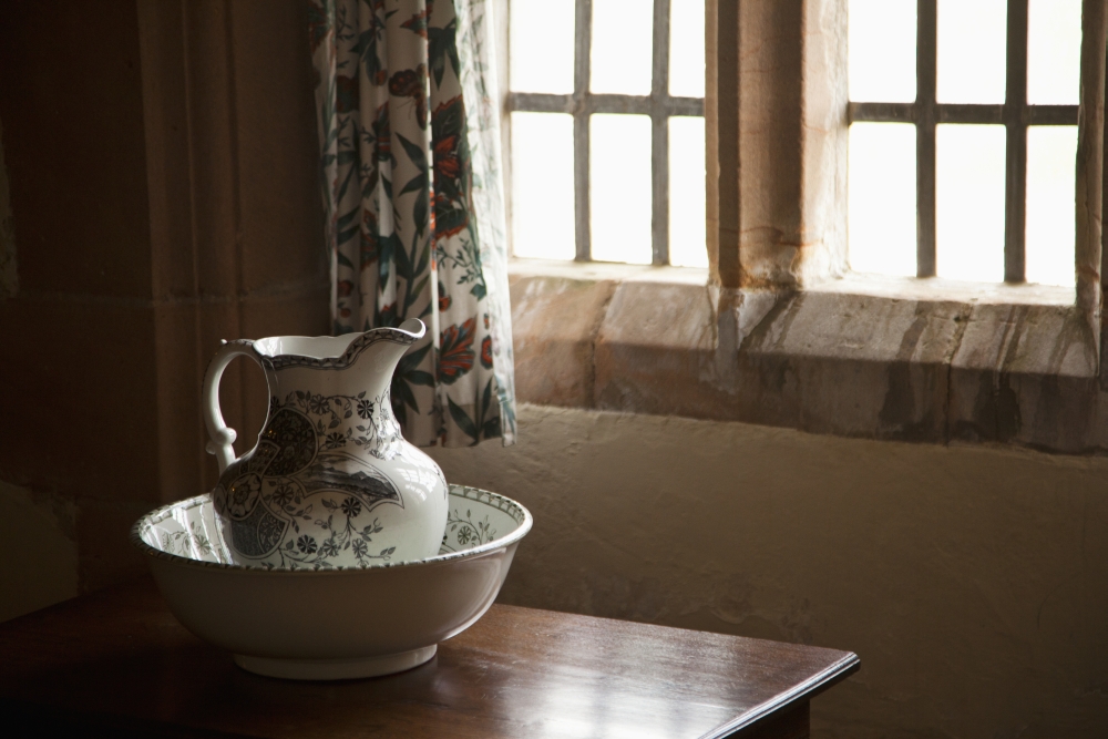 Dpi2080644large A Pitcher & Basin Sit On The Table Beside A Window - Lindisfarne Northumberland England Poster Print, 38 X 24 - Large