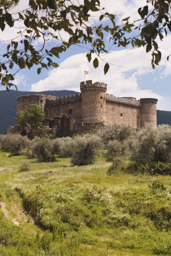 15th Century Castle Of The Duke Of Alburquerque - Mombeltran, Avila Province, Spain Poster Print, 24 X 38 - Large