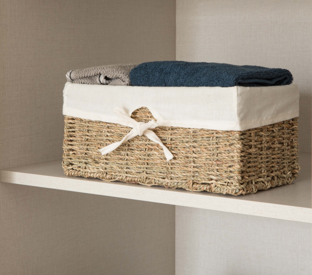 Picture of Vintiquewise QI003084 5.3 x 12 x 6.5 in. Seagrass Shelf Basket Lined with White Lining, Brown