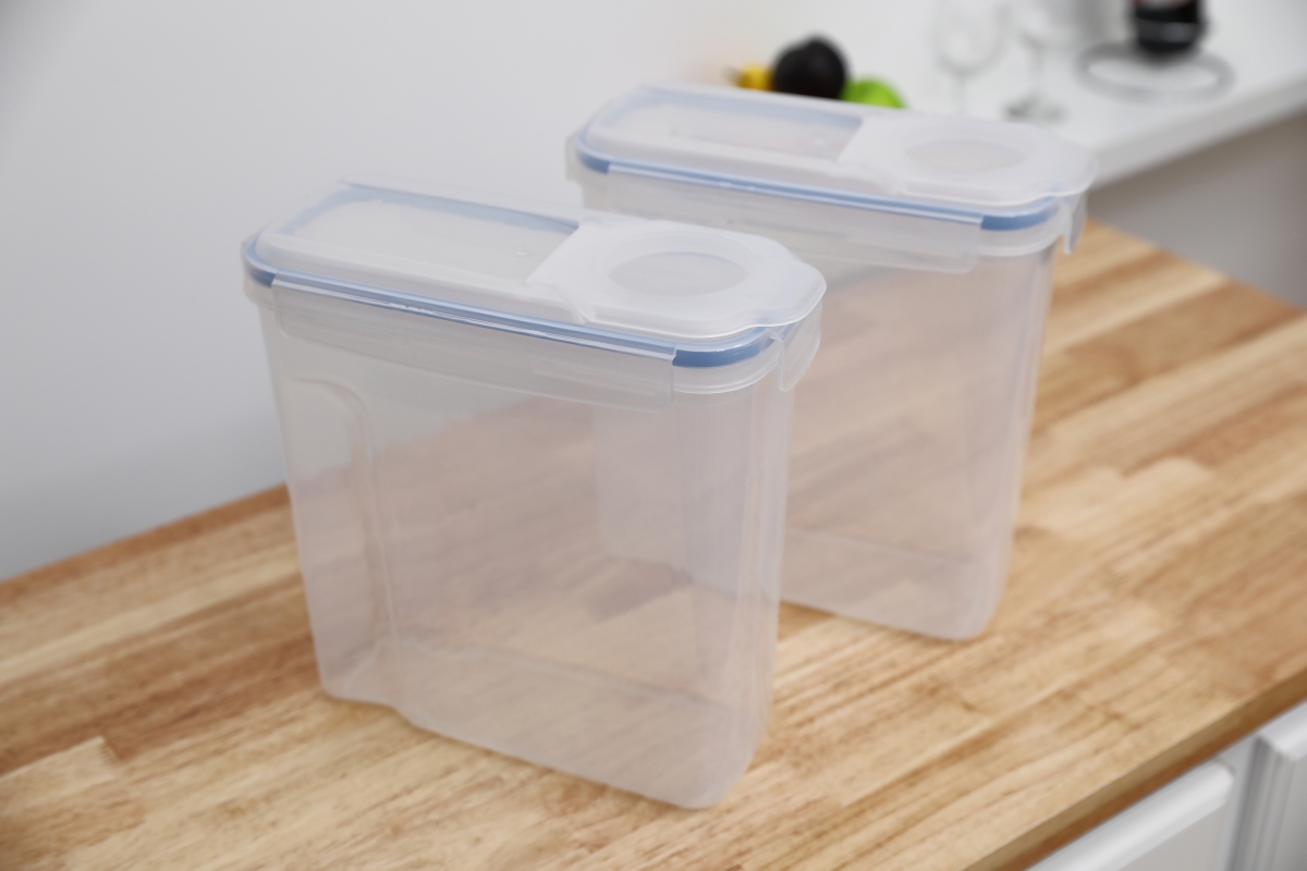 Picture of Basicwise QI003322.2 BPA-Free Plastic Food Cereal Containers with Airtight Spout Lid, Clear - Large - Set of 2