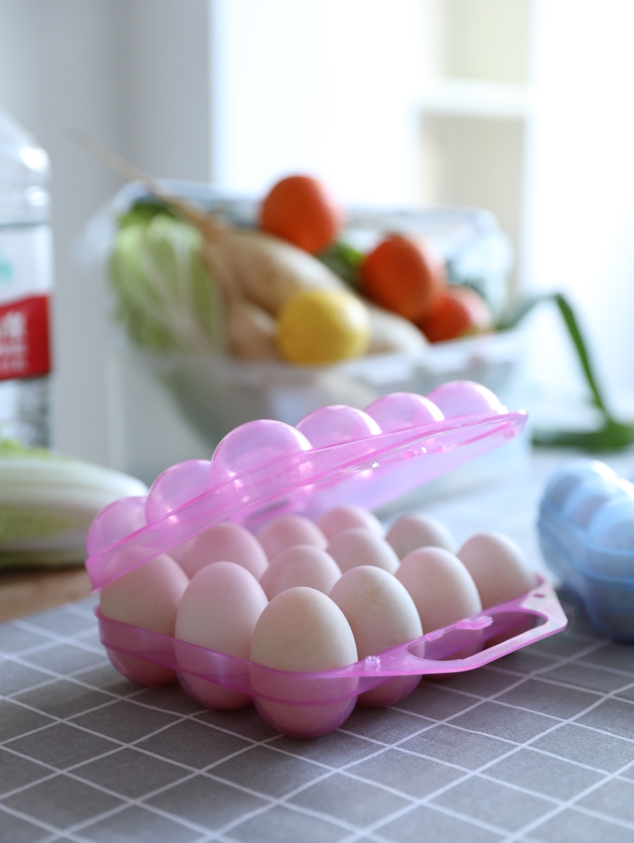 Picture of Basicwise QI003329P Clear Plastic Egg Carton, 12 Egg Holder Carrying Case with Handle, Pink