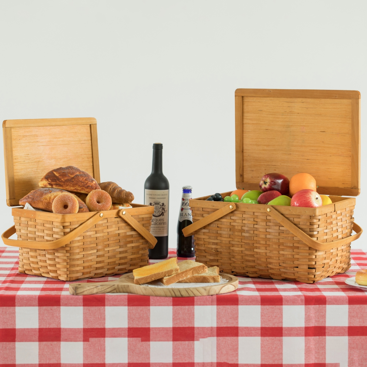 Picture of Woodchip Picnic Storage Basket with Cover and Movable Handles, Set of 2