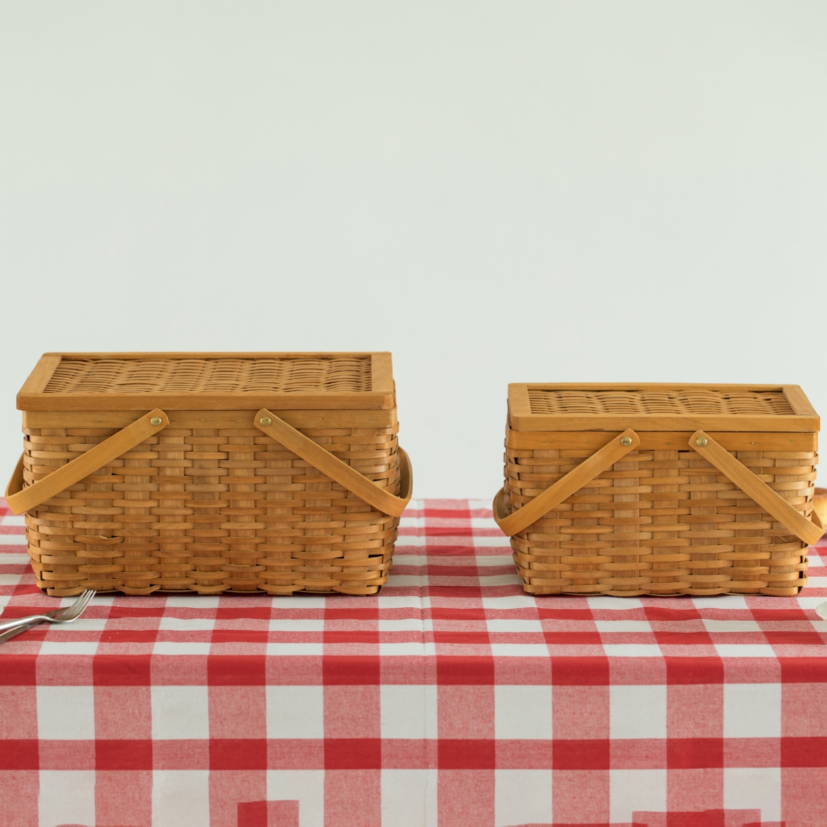 Picture of Woodchip Picnic Storage Basket with Cover and Movable Handles, Set of 2