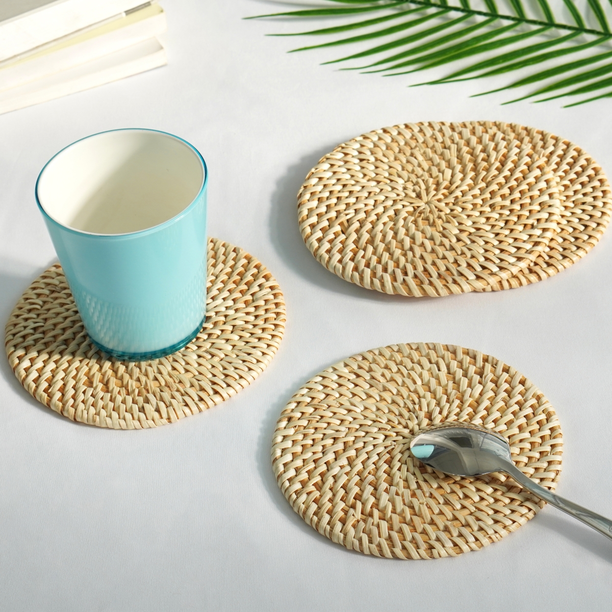 Picture of Vintiquewise QI004239-15 Set of 4 Decorative Round 15'' Natural Woven Handmade Rattan Placemats