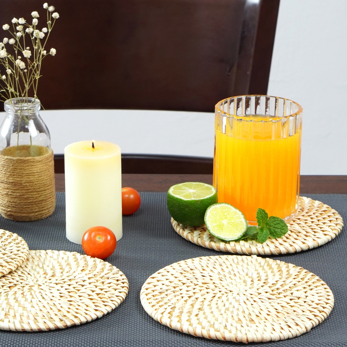 Picture of Vintiquewise QI004239-15 Set of 4 Decorative Round 15'' Natural Woven Handmade Rattan Placemats