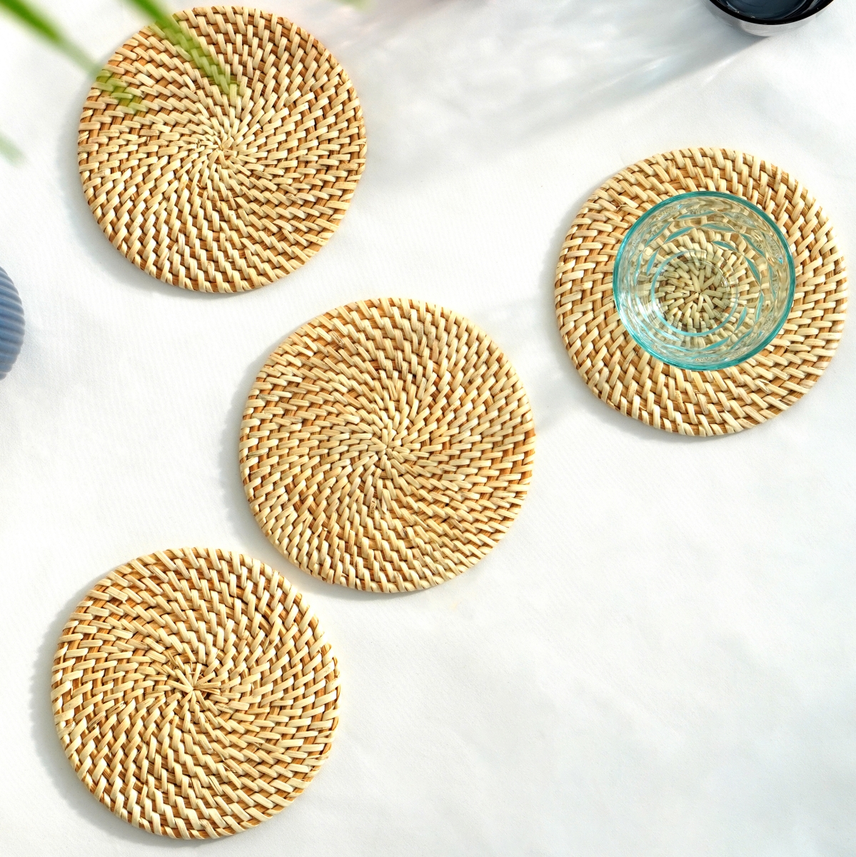 Picture of Vintiquewise QI004239-15 Set of 4 Decorative Round 15'' Natural Woven Handmade Rattan Placemats