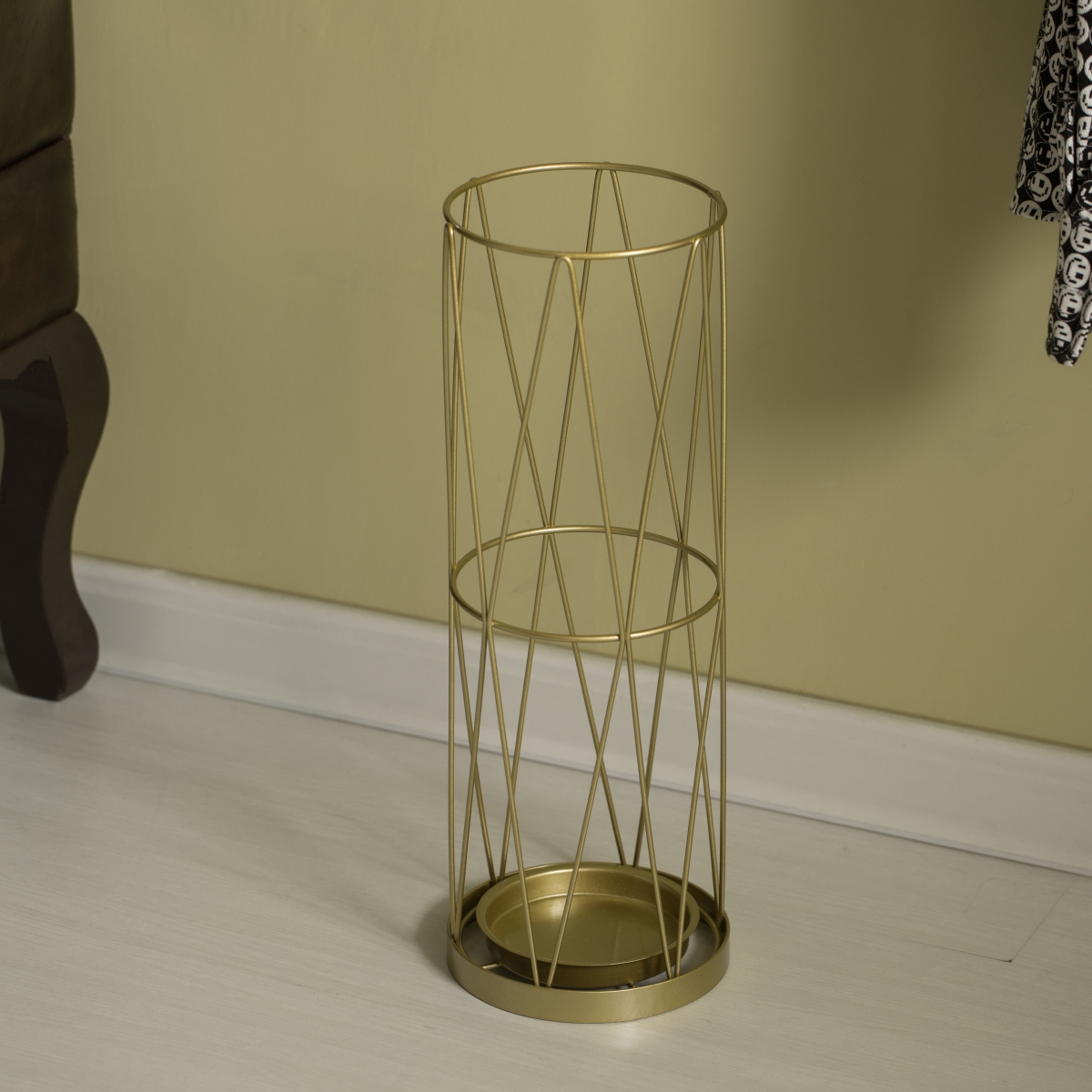 Picture of Vintiquewise QI004470 Gold Round Vertical Design Umbrella Holder Stand for Indoor and Outdoor with Drip Water Tray
