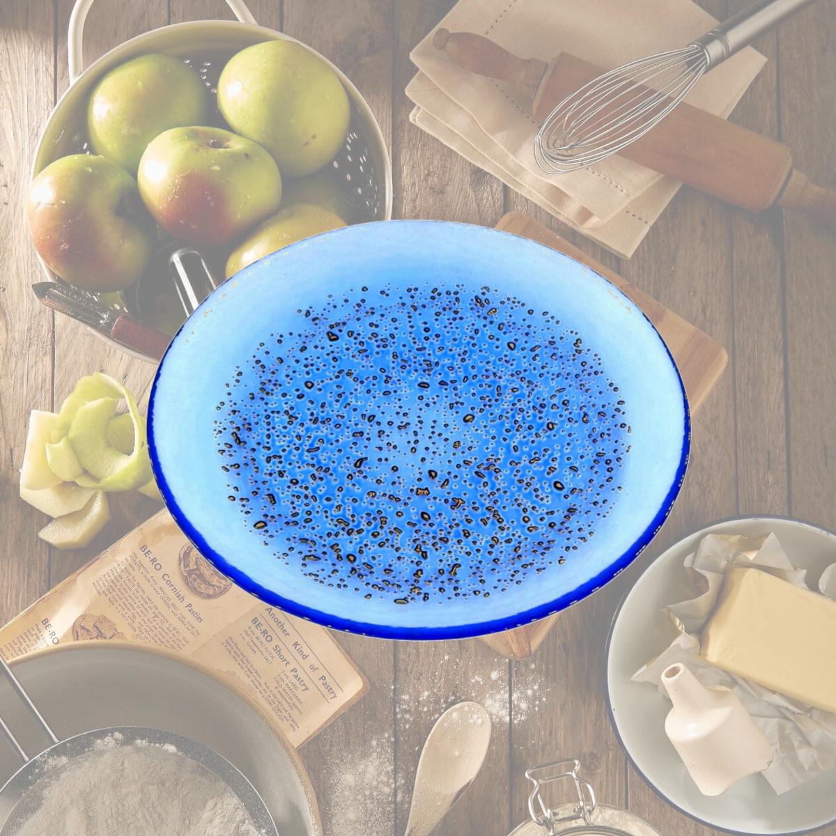 Picture of Red Pomegranate Collection 0961-7 8.5 in. Isla Salad Plate, Indigo & Bronze