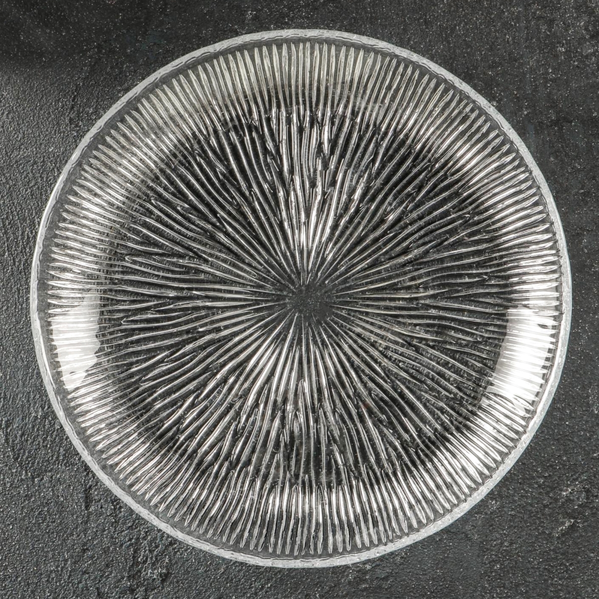 Picture of Ramart Studio Glass R1202-0 7.5 in. Cascata Salad Plate Set