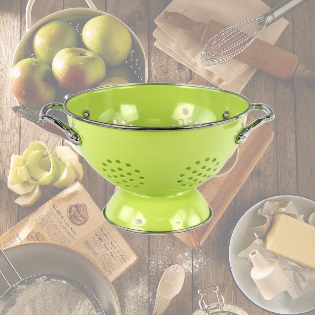 Picture of Reston Lloyd 08901 Calypso Basics 1.5qt Colander  Lime