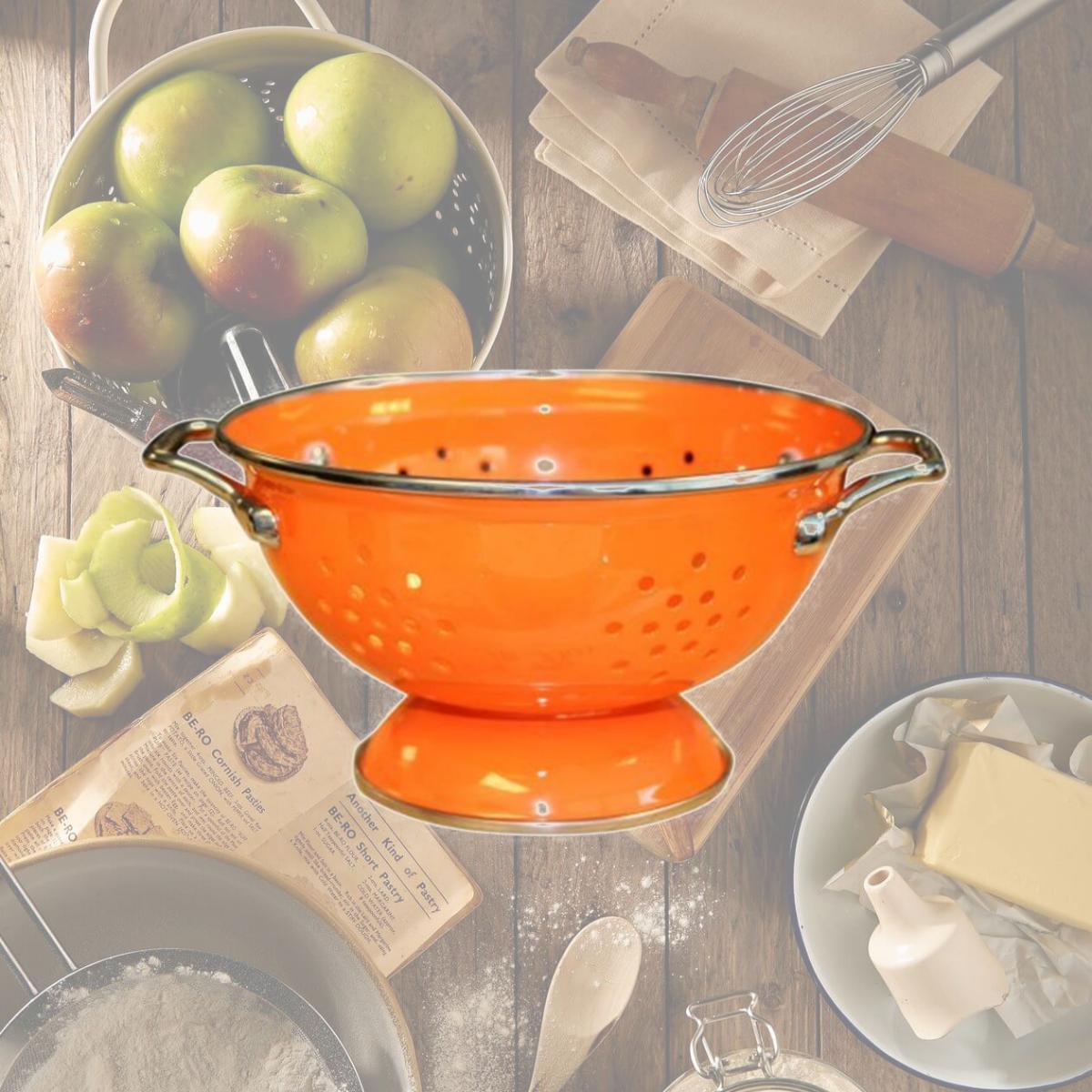 Picture of Resto Lloyd 18500 Calypso Basics 1.Qt Colander Orange
