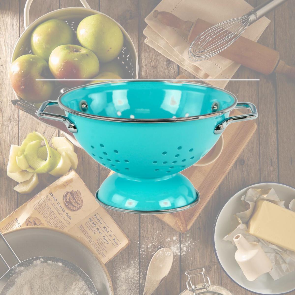 Picture of Resto Lloyd 18702 Calypso Basics 1.Qt Colander Turquoise 