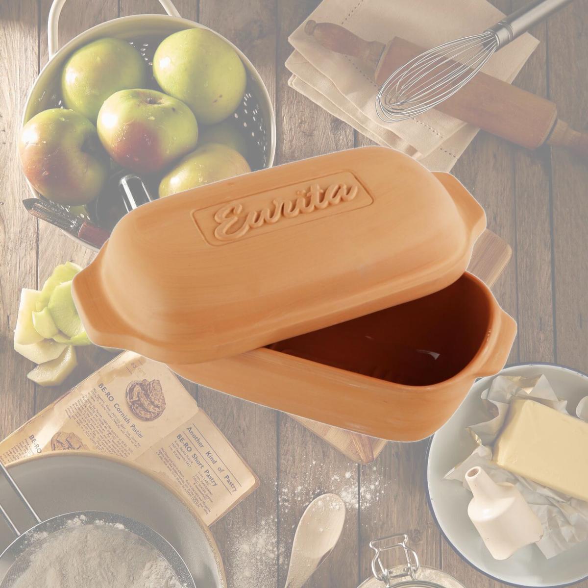 Picture of Reston Lloyd 99700 2 qt. Eurita Clay Loaf Pan with Lid
