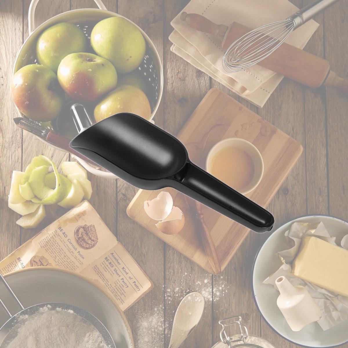 Picture of Rosseto GDM002 Clear Acrylic Plastic Scoop